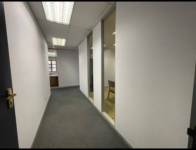 313M² OFFICE TO LET IN RIVONIA